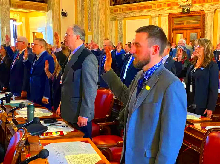 Montana lawmakers sworn in for 68th legislative session